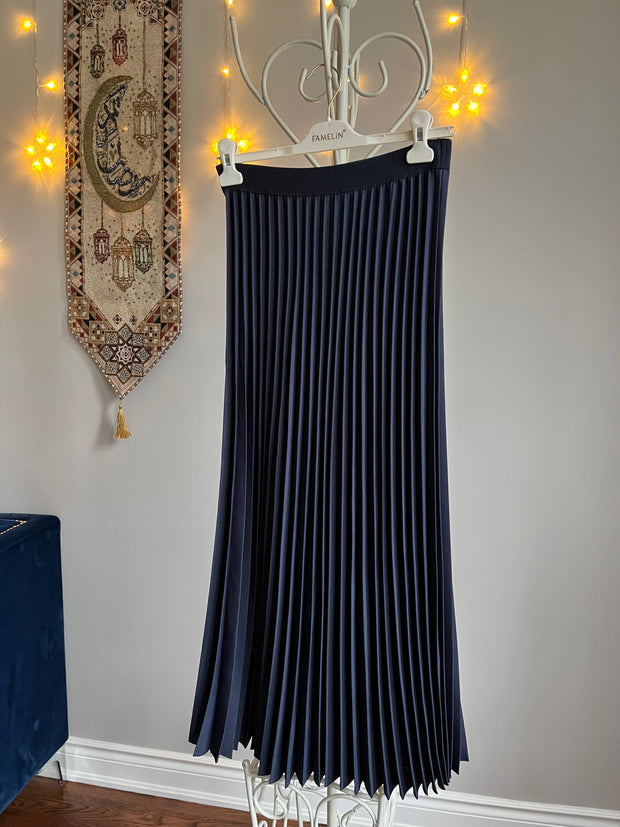 Pleated Skirt – Loubutik